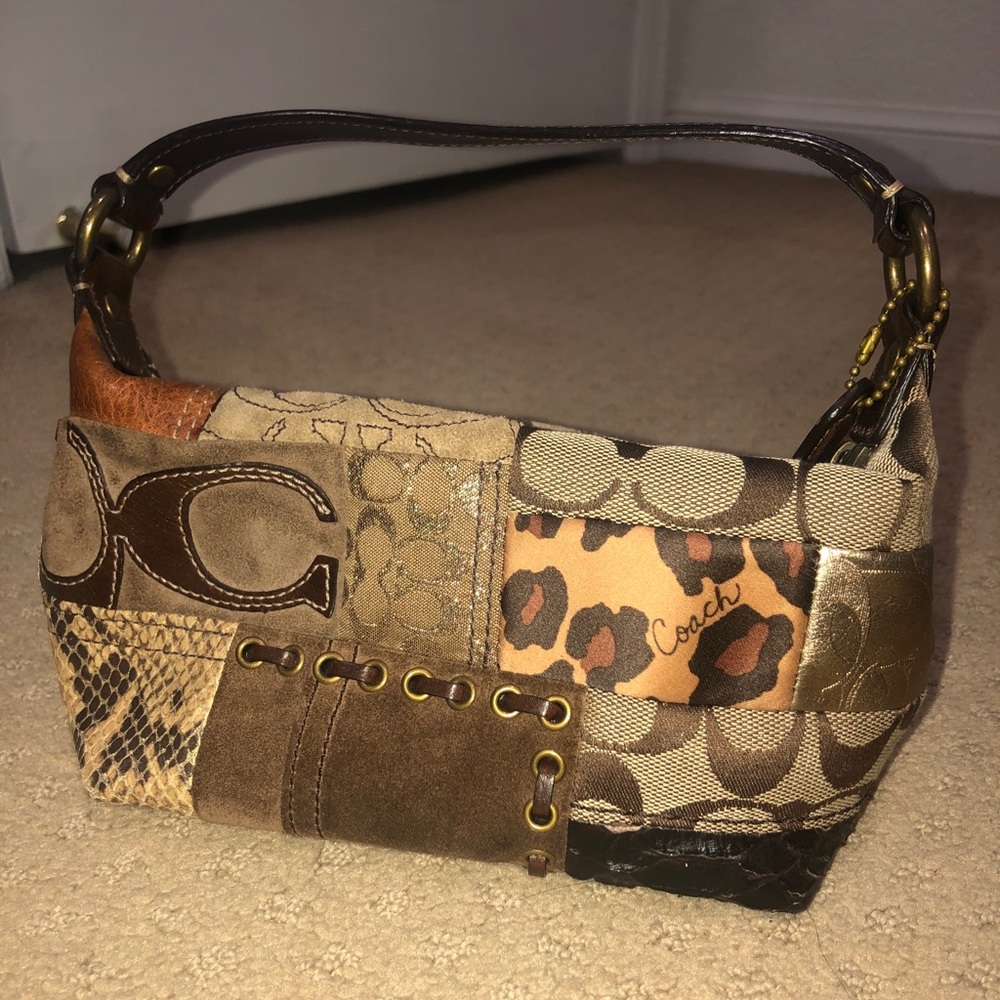 Signature Coach Shoulder Bag
